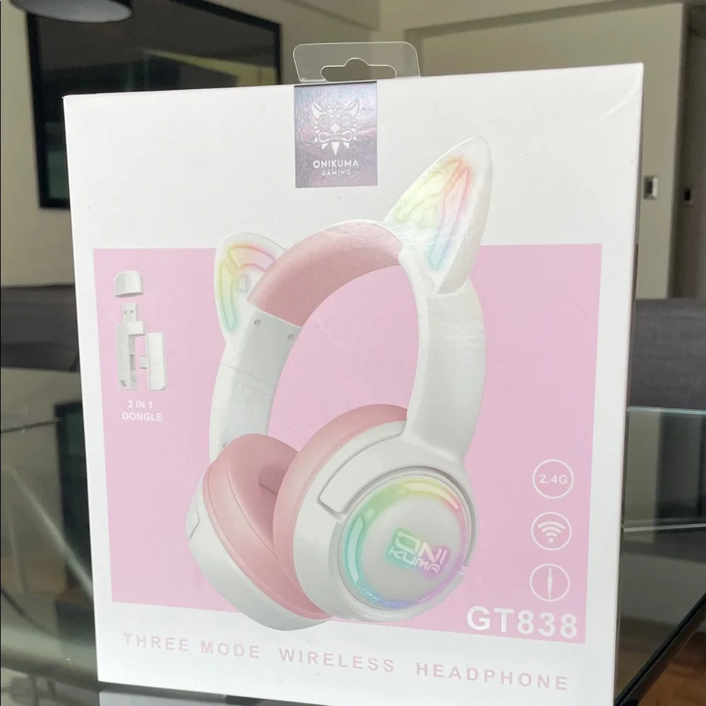 GT838 Wireless Cat-Ear Headphones in Pink and White NWT Sealed